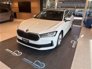 SKODA Superb Combi 1.5 eTSI mHEV Essence DSG-Automat thumb image