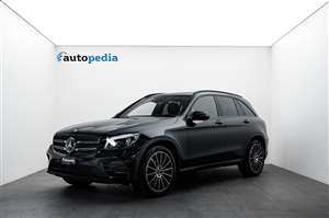 MERCEDES-BENZ GLC 300 4Matic AMG Line 9G-Tronic image